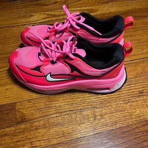 Women’s Nike Air Max Bliss Sneakers